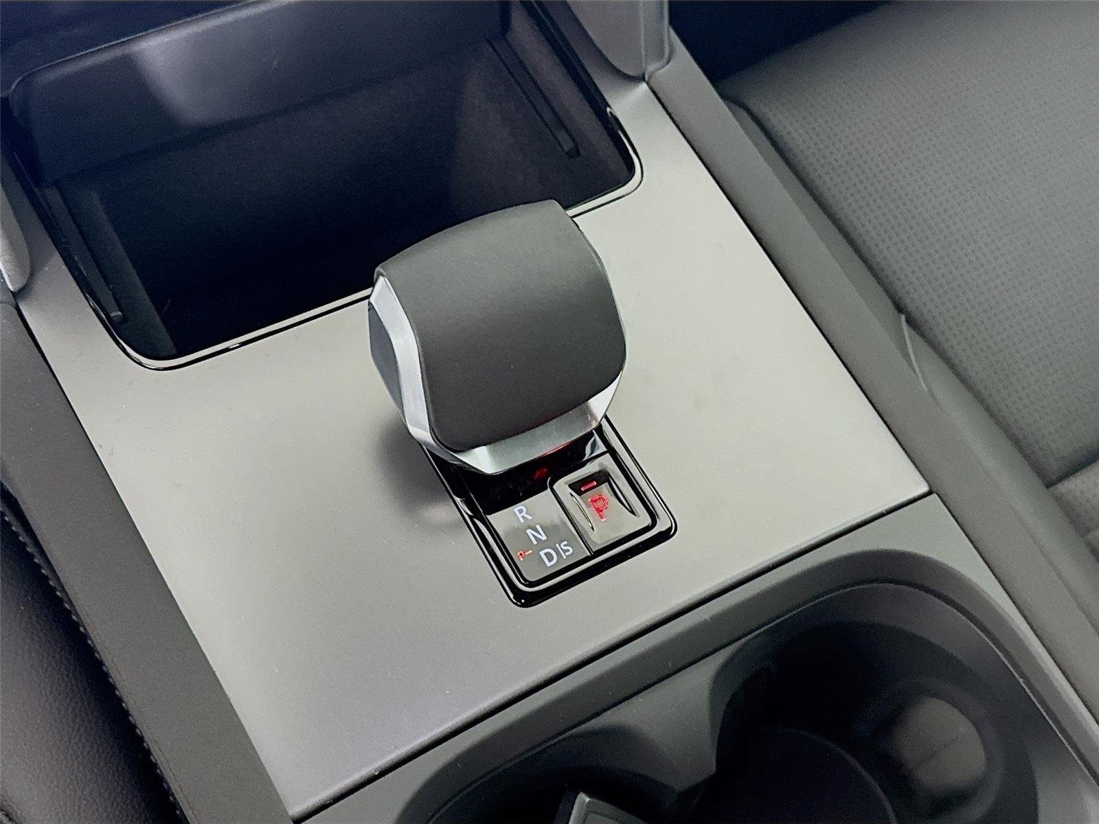 Used 2026 Gray Land Rover Landmark image 19