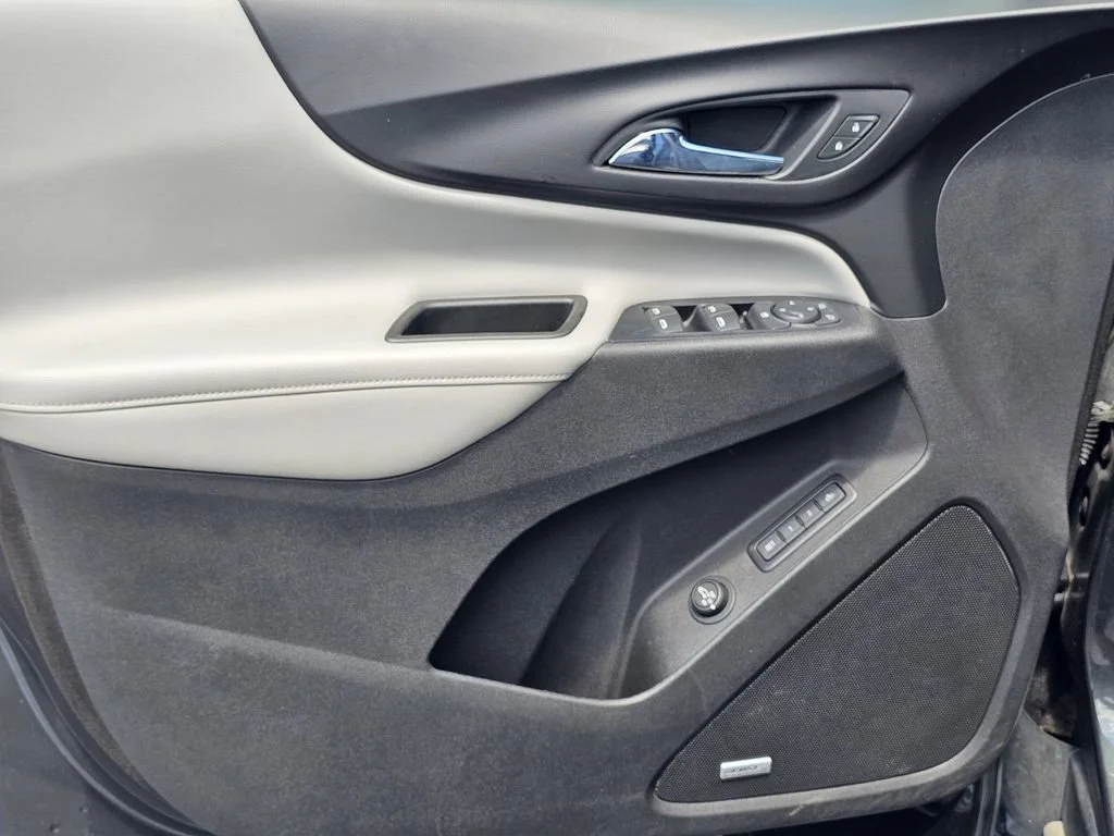 Used 2019 NIGHTFALL GRAY METALLIC Chevrolet Premier image 15