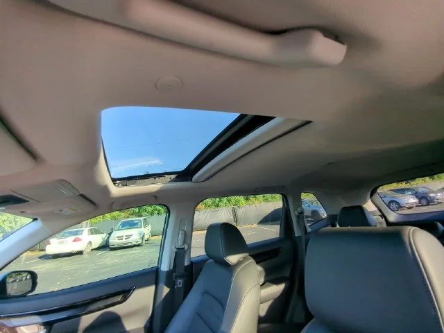 Used 2023 Lunar Silver Metallic Honda EX-L image 23