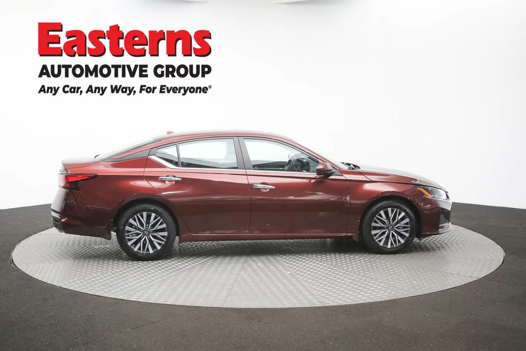 Used 2023 Red Nissan 2.5 SV image 48