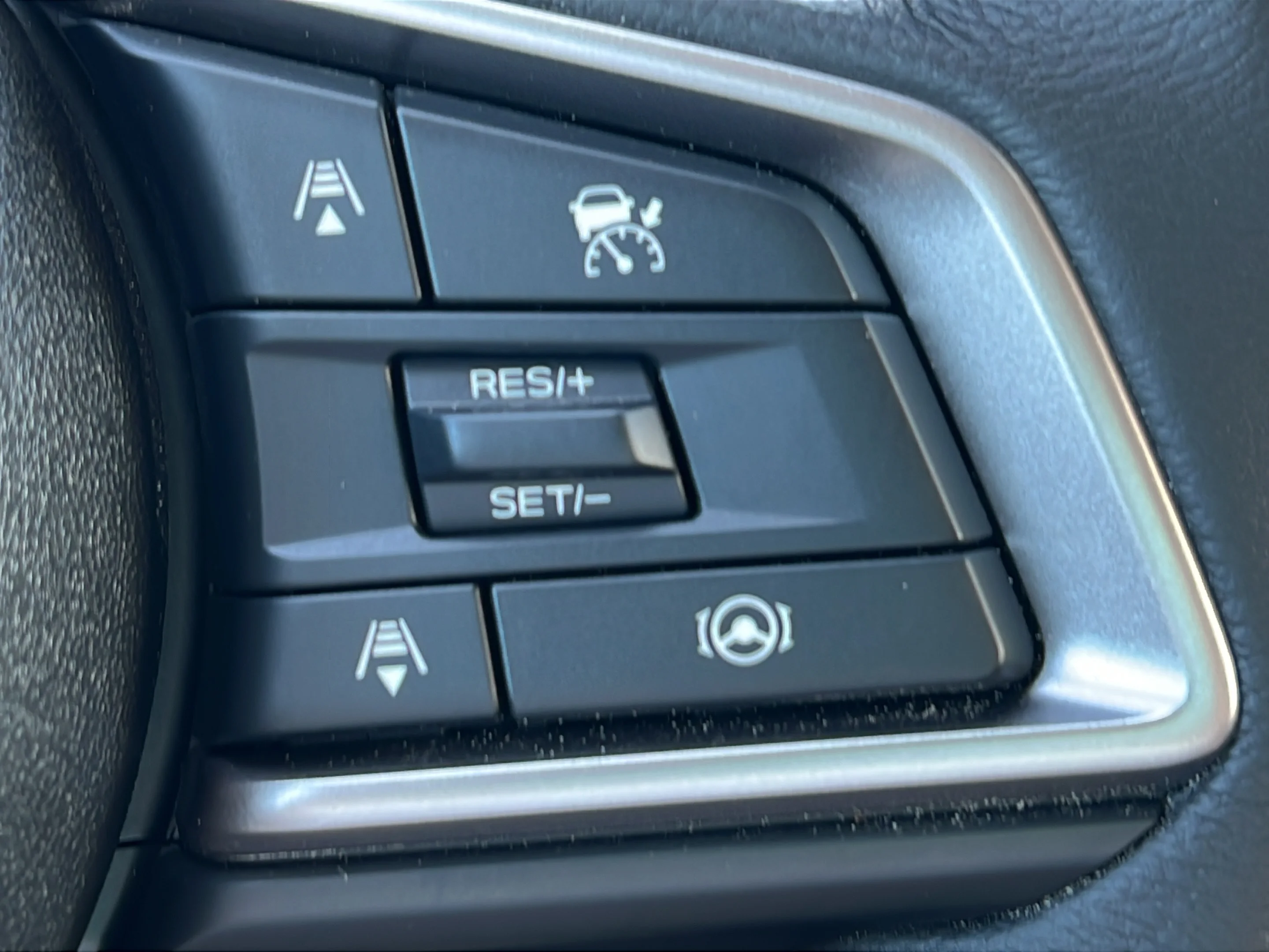 Used 2025 Ice Silver Metallic Subaru Premium image 20