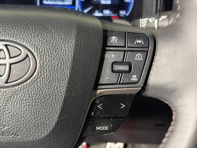 Certified Used 2025 WIND CHILL PEARL Toyota  image 26