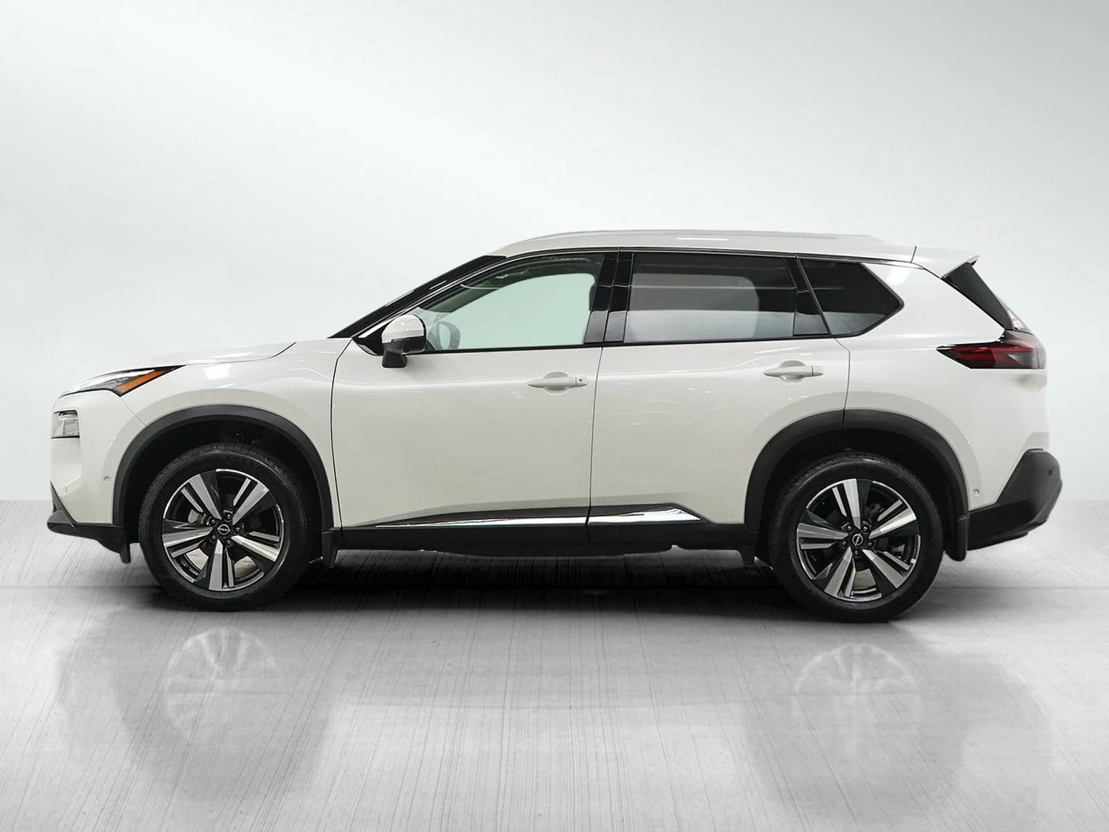 Used 2023 Nissan Rogue SL with VIN 5N1BT3CB7PC857452 for sale in Wayzata, Minnesota