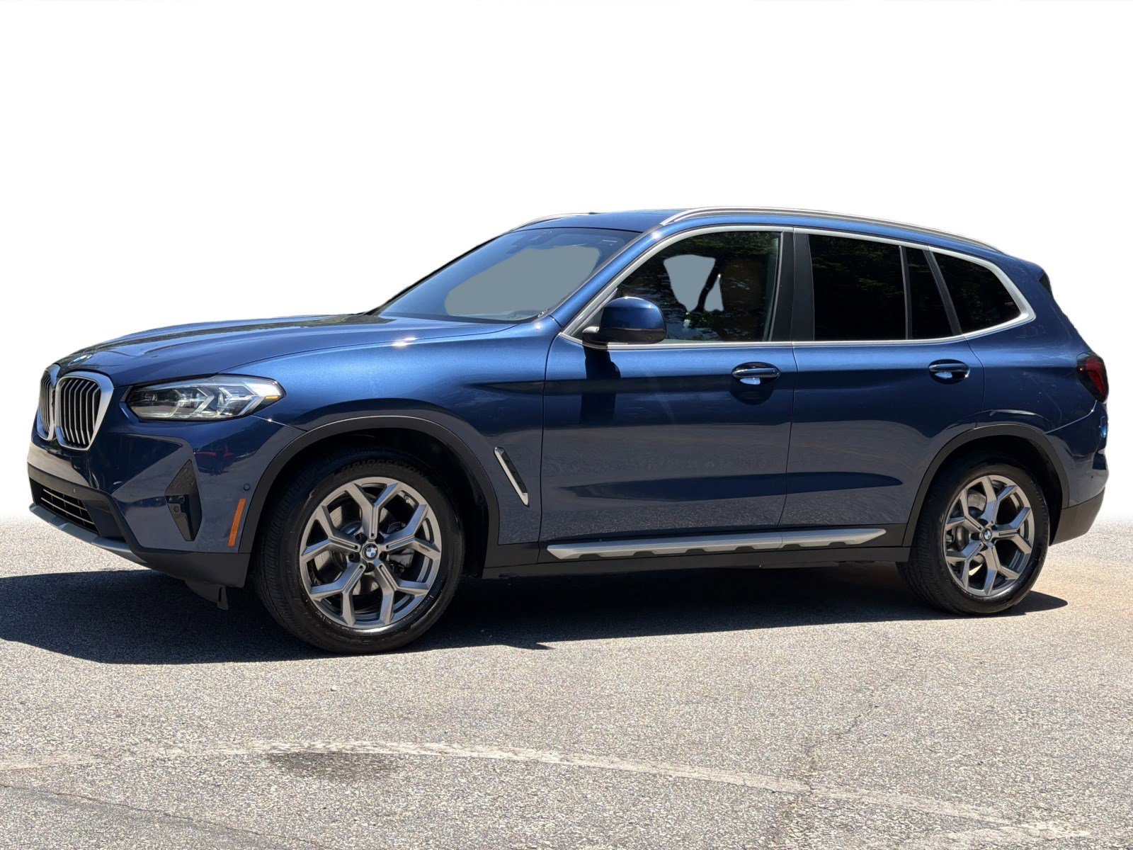 Used 2024 Phytonic Blue Metallic BMW sDrive30i image 24