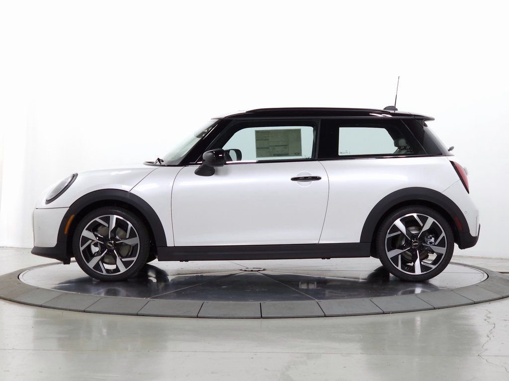 Used 2025 White Metallic MINI Iconic image 5