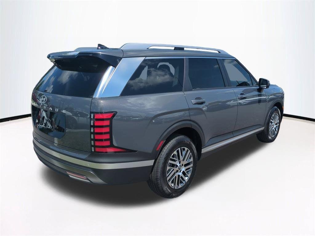 New 2026 Gray Hyundai SEL FWD image 5