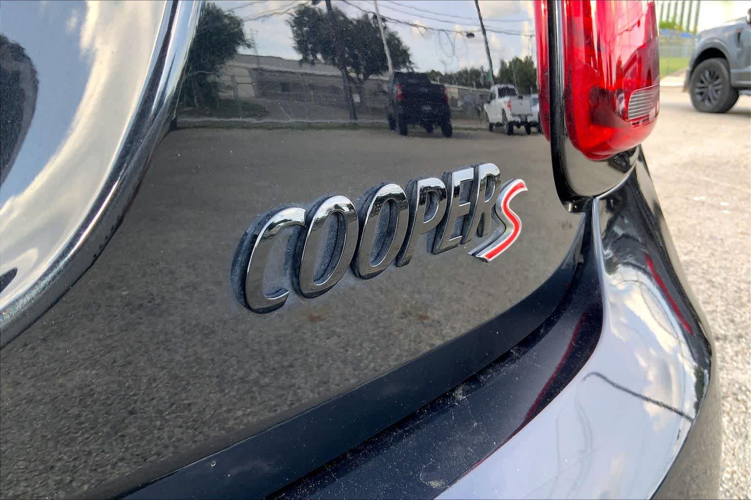 Used 2023 Midnight Black II MINI Cooper S image 31