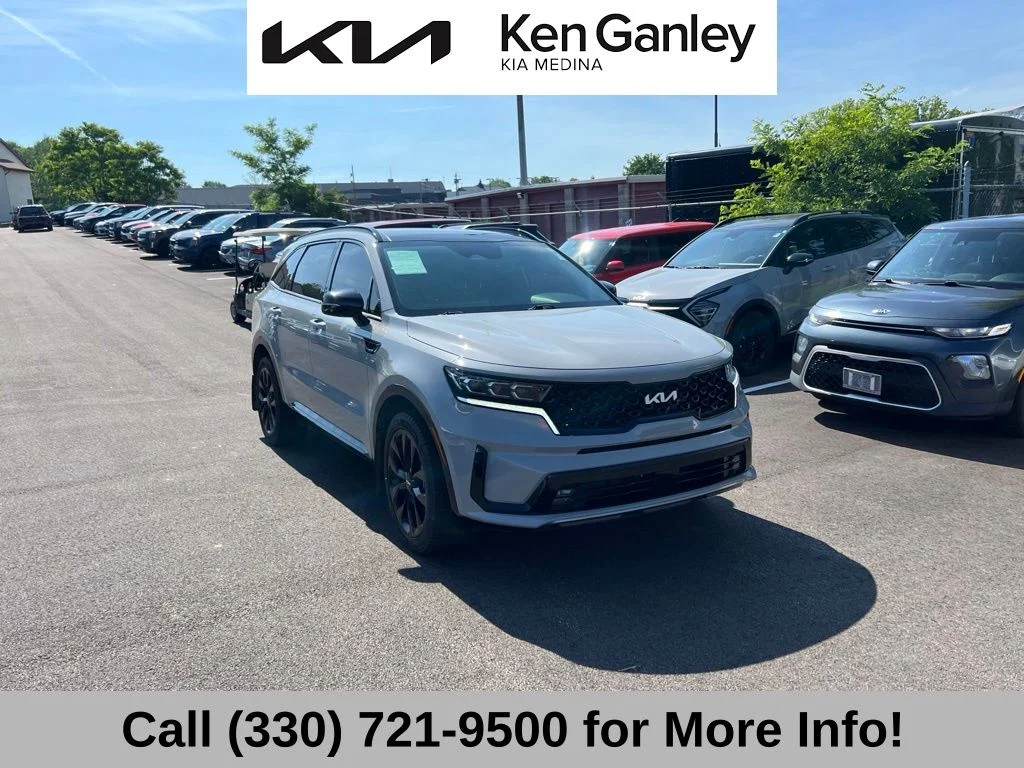 Certified Used 2022 Gray Kia SX image 4