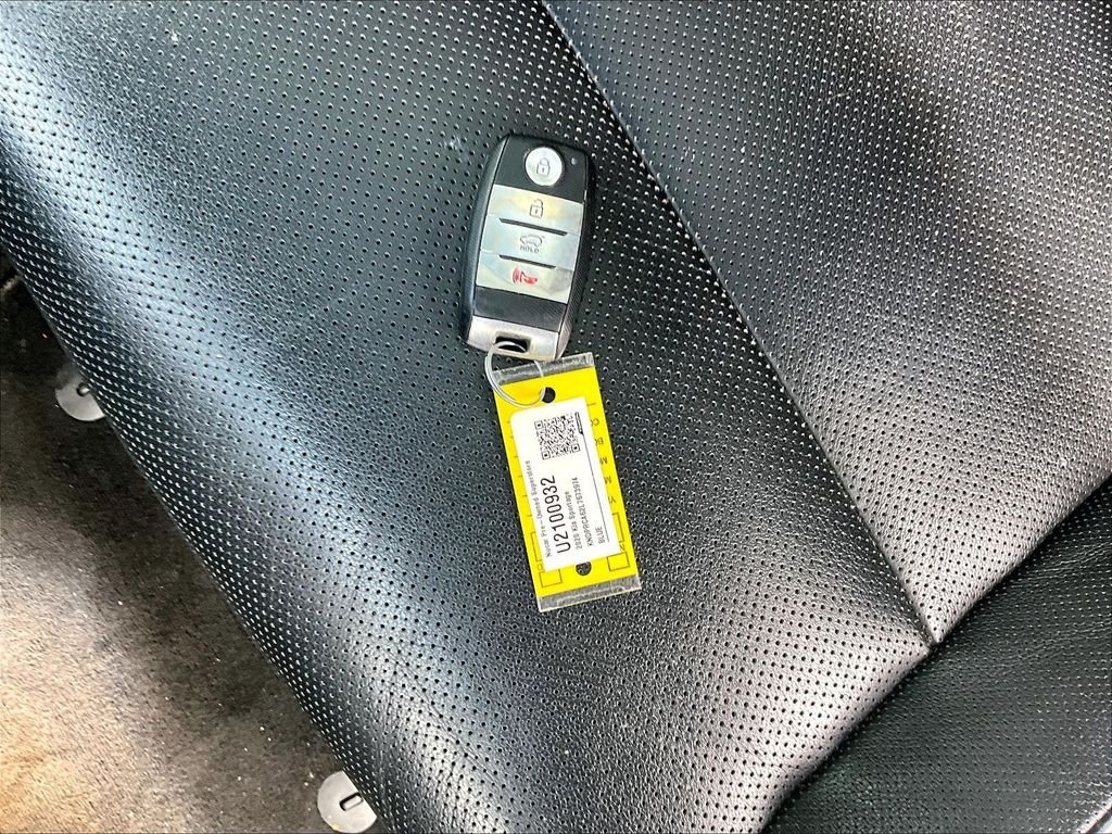 Used 2020 Pacific Blue Kia SX image 29