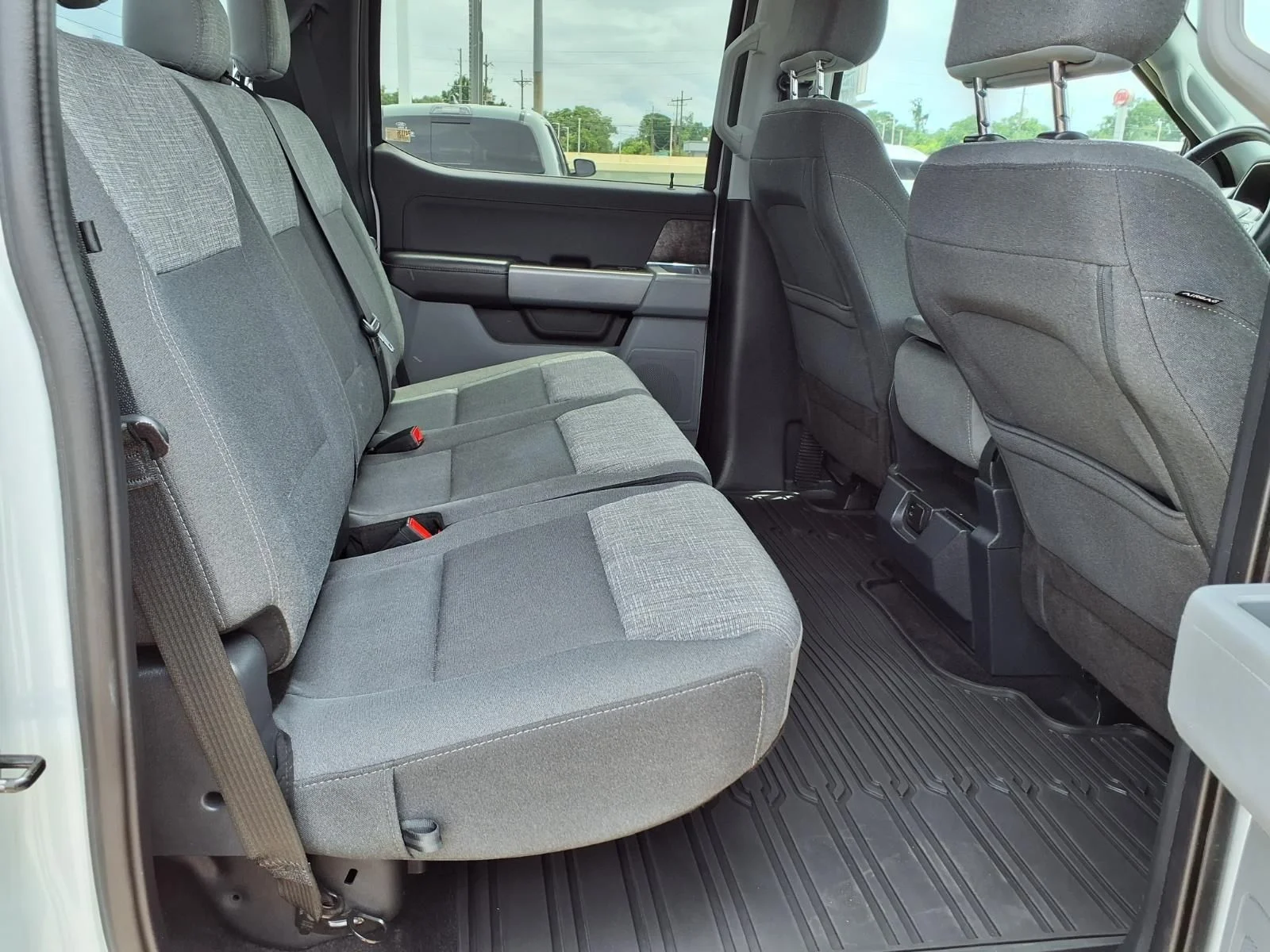 Used 2022 White Ford XLT image 20