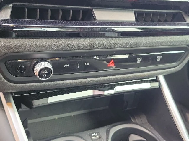 Used 2026 White BMW 2DR CPE image 31