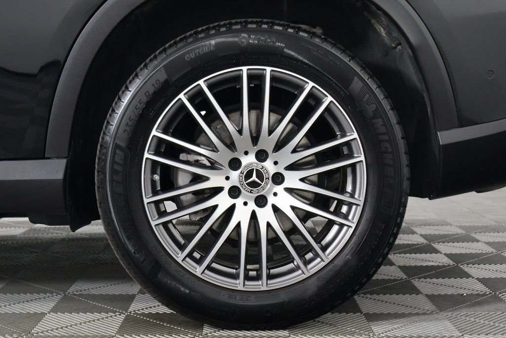 Certified Used 2026 Black Mercedes-Benz GLC 300 image 16