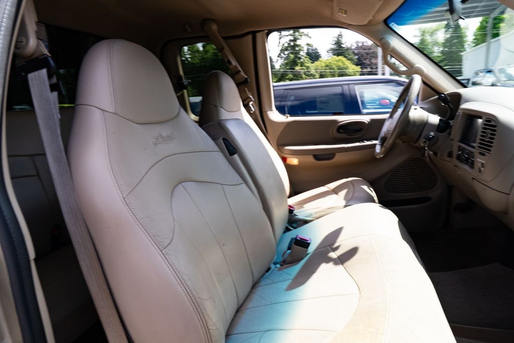 Used 2000 Harvest Gold Clearcoat Metallic Ford Lariat image 13