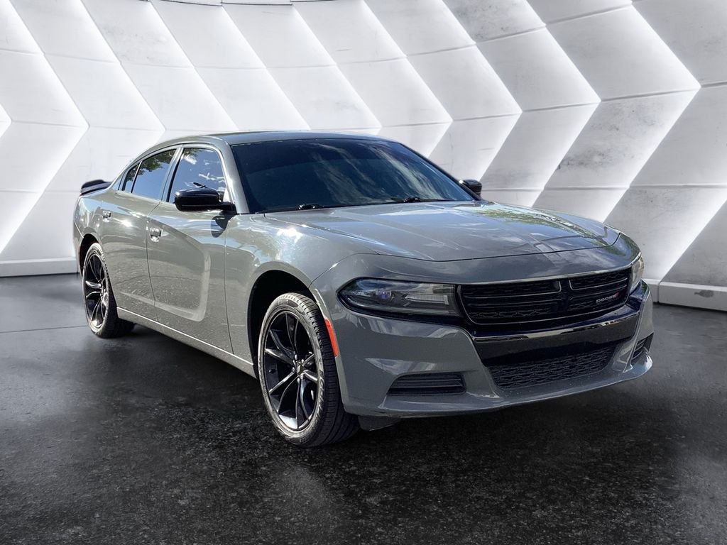 2018 Dodge Charger SXT's photo
