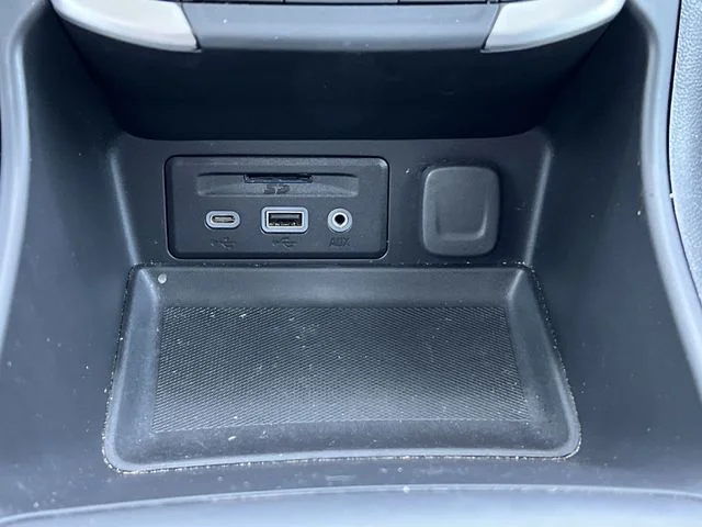 Used 2024  GMC SLT image 23