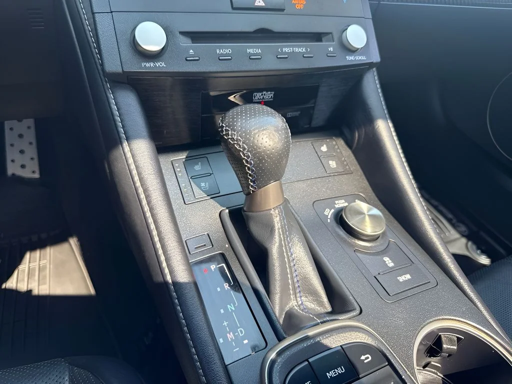 Used 2015 Black Lexus F image 14