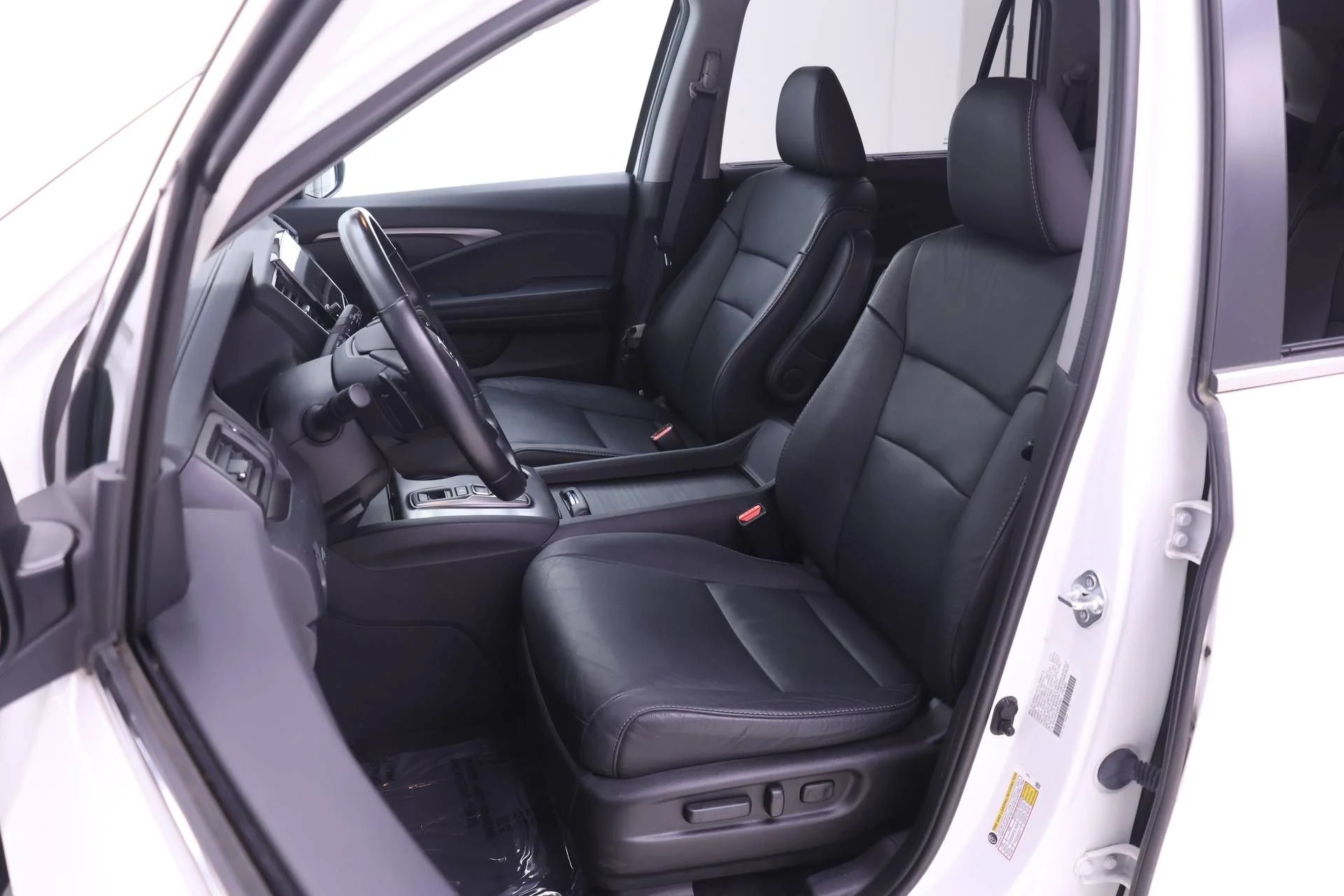 Used 2021 White Honda EX-L image 4