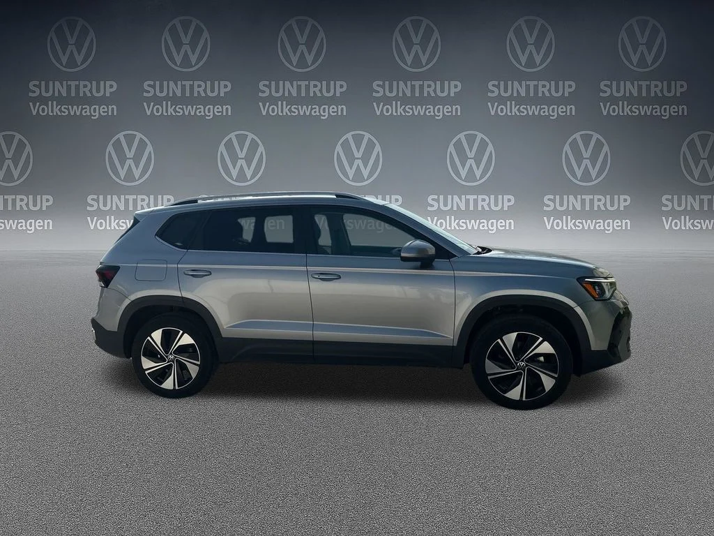 Used 2025 Silver Volkswagen 1.5T SE image 37