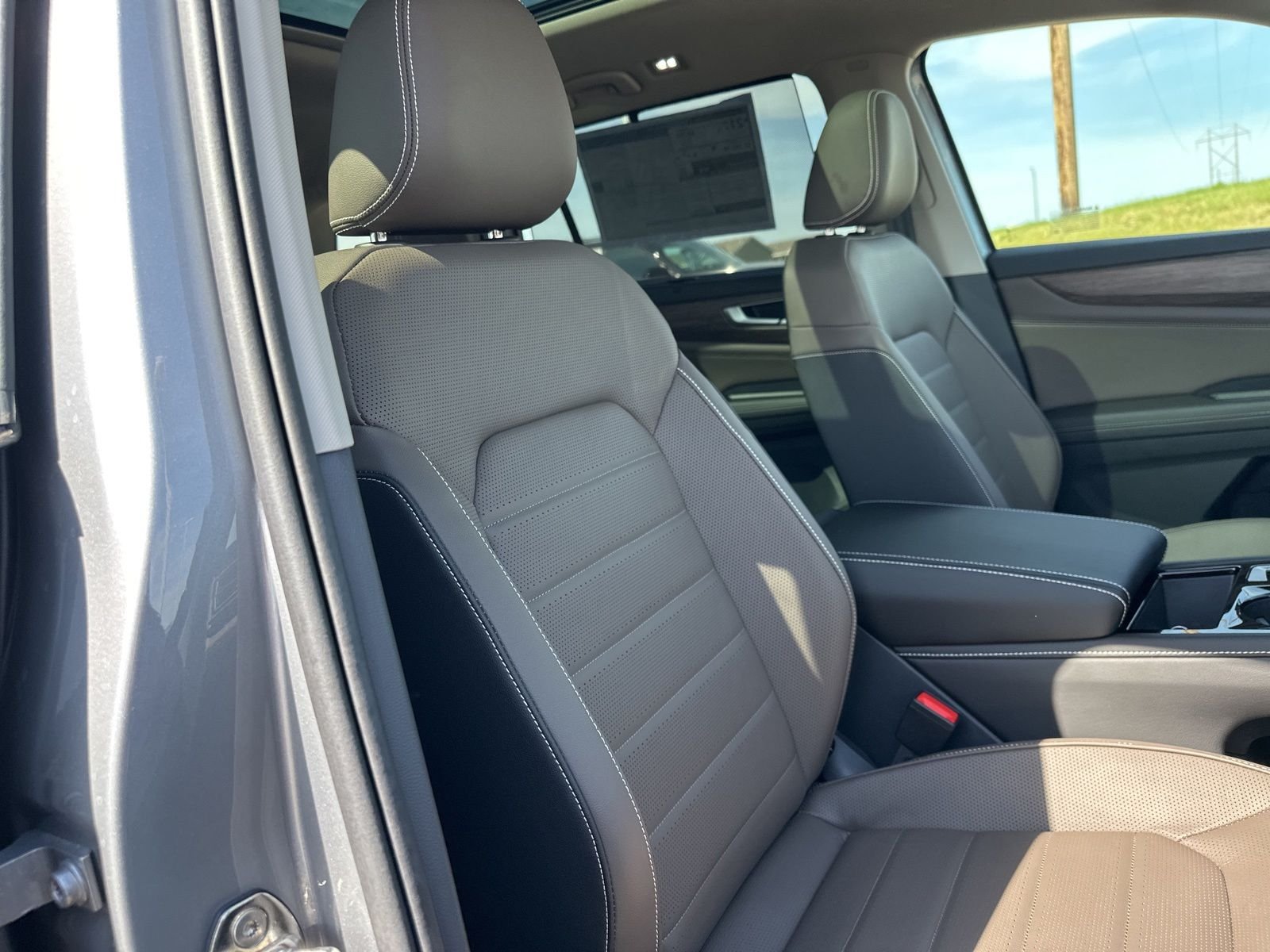 New 2026 Silver Volkswagen 2.0T SEL image 39