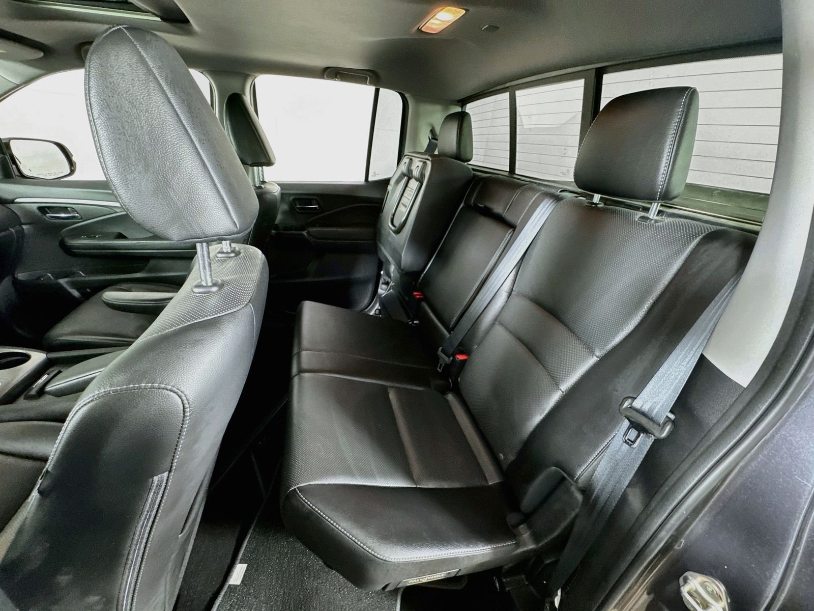Used 2019 Modern Steel Metallic Honda RTL image 17