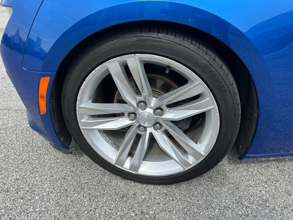 Used 2018 Blue Chevrolet 2LT image 5