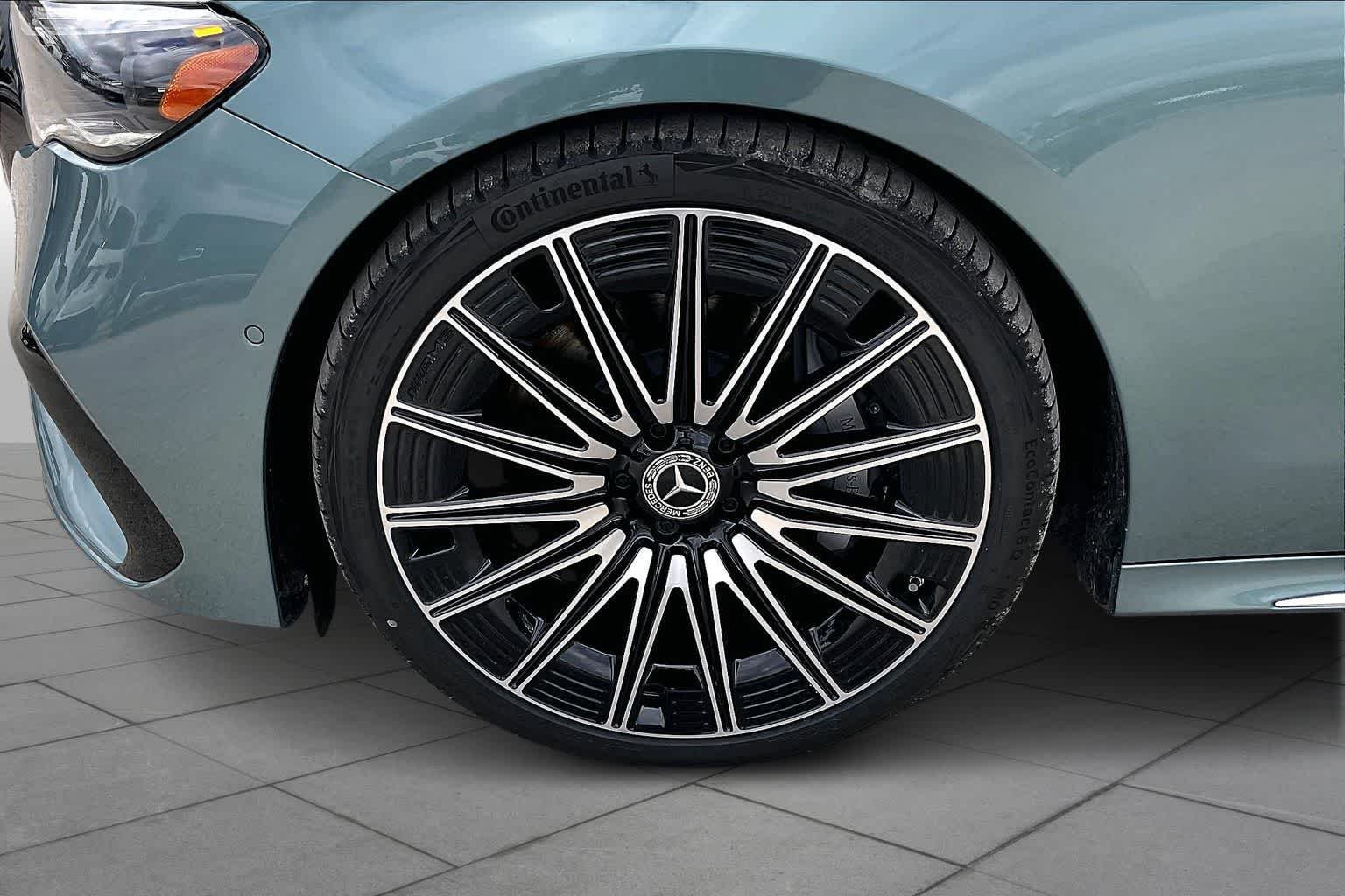 New 2026 Verde Silver Metallic Mercedes-Benz E 450 image 15