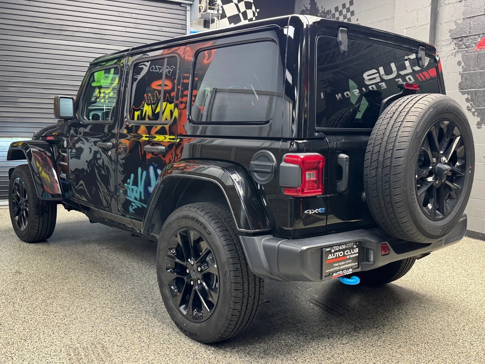 Used 2024 Black Clear Coat (px8) Jeep Sahara 4xe image 4