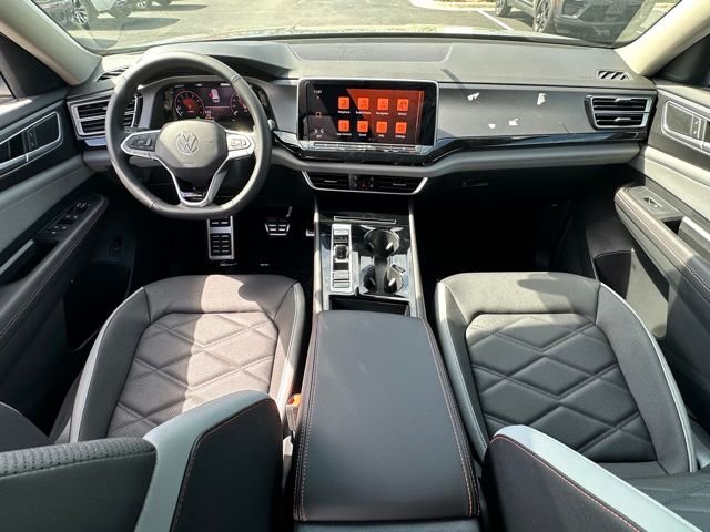 New 2026 Avocado Green Pearl Volkswagen 2.0T Peak Edition image 32