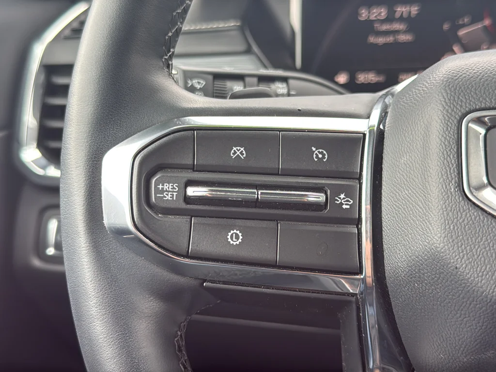 Used 2024 Silver GMC Elevation image 45