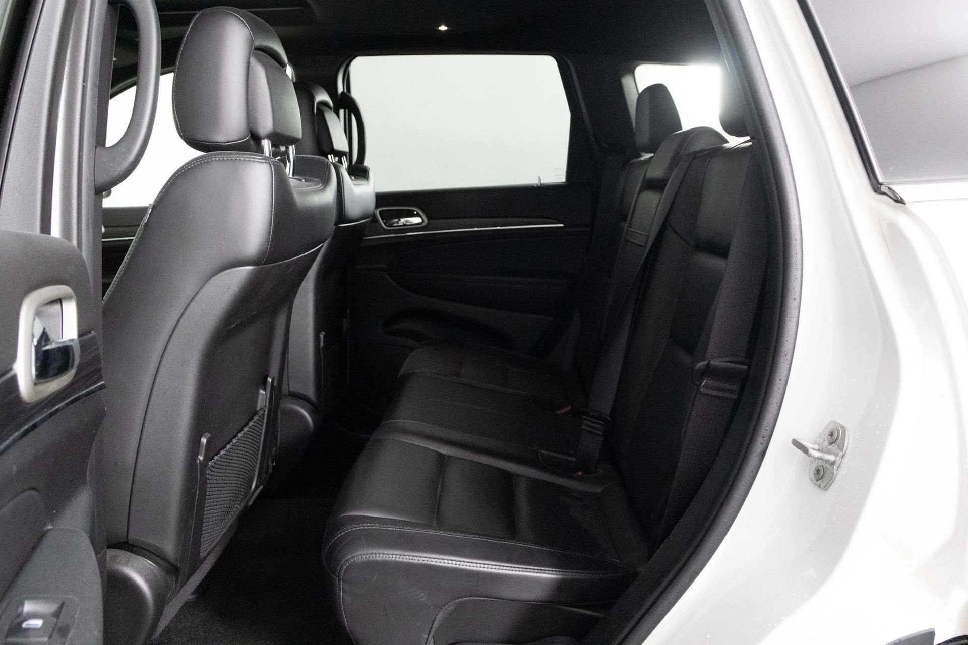 2022 JEEP GRAND CHEROKEE - Image 31