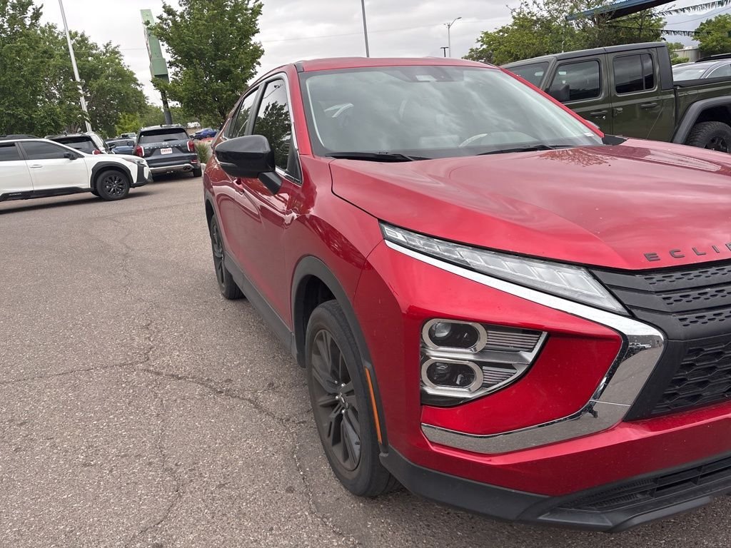 Used 2023 Red Mitsubishi SE image 2
