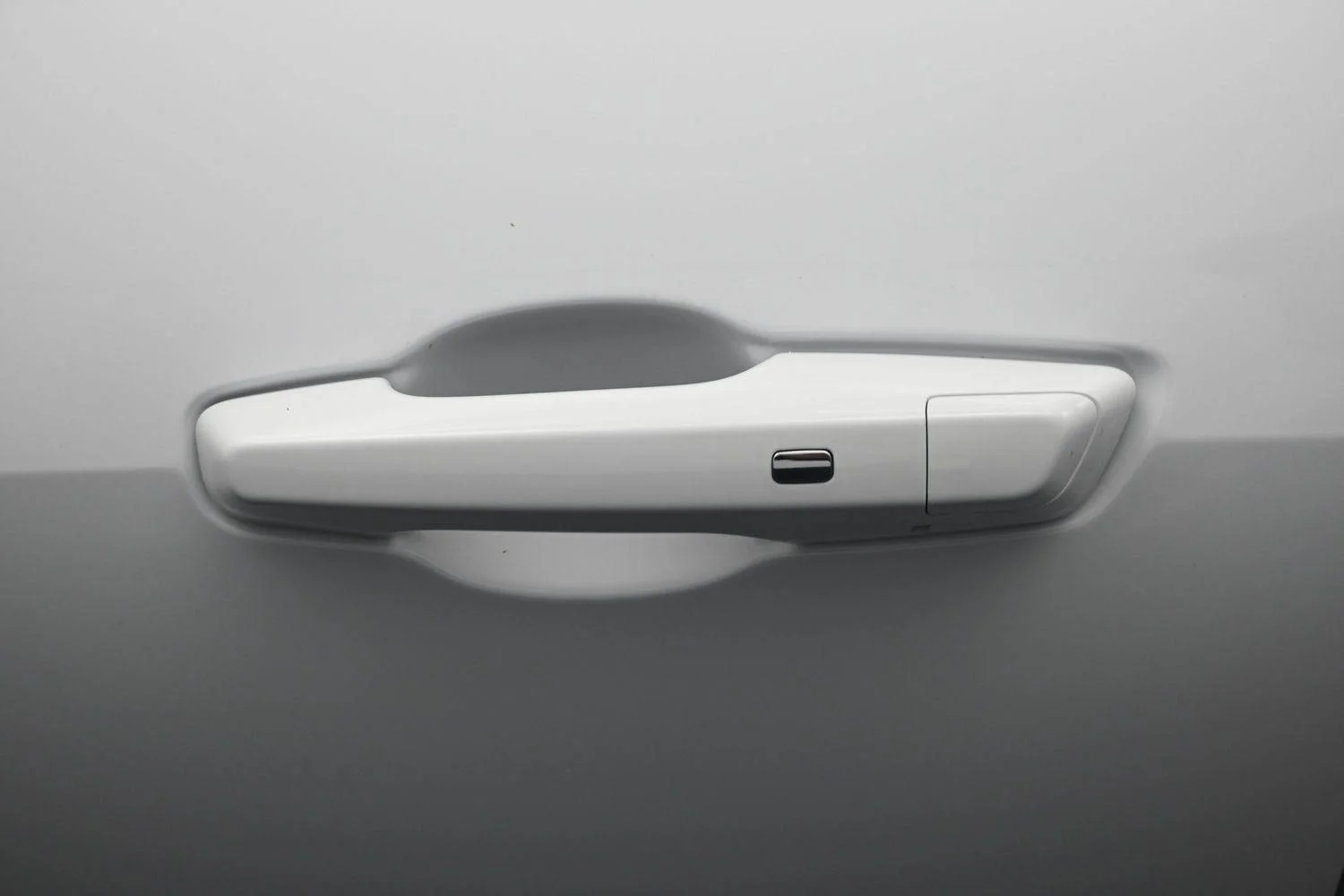 New 2026 Summit White GMC Elevation image 20