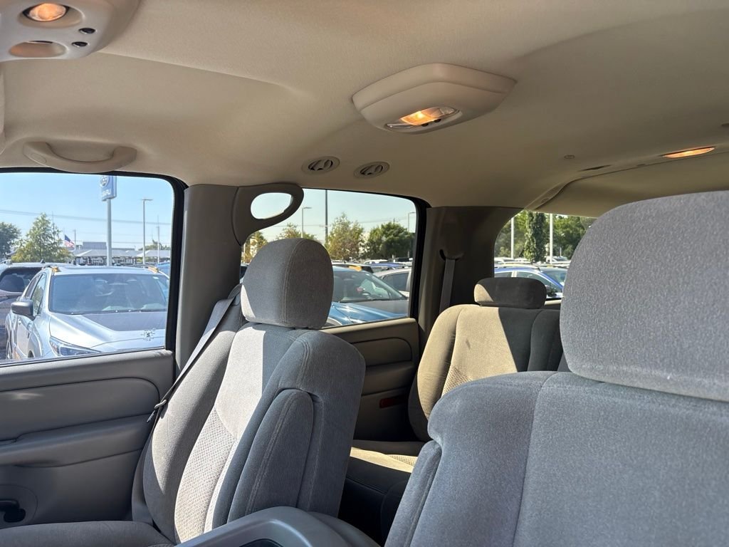 Used 2004 Dk. Chevrolet LS image 5
