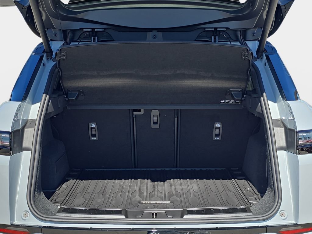 New 2026 Arroios Grey Land Rover S image 12