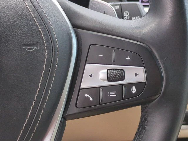 Used 2019 Beige BMW xDrive40i image 25