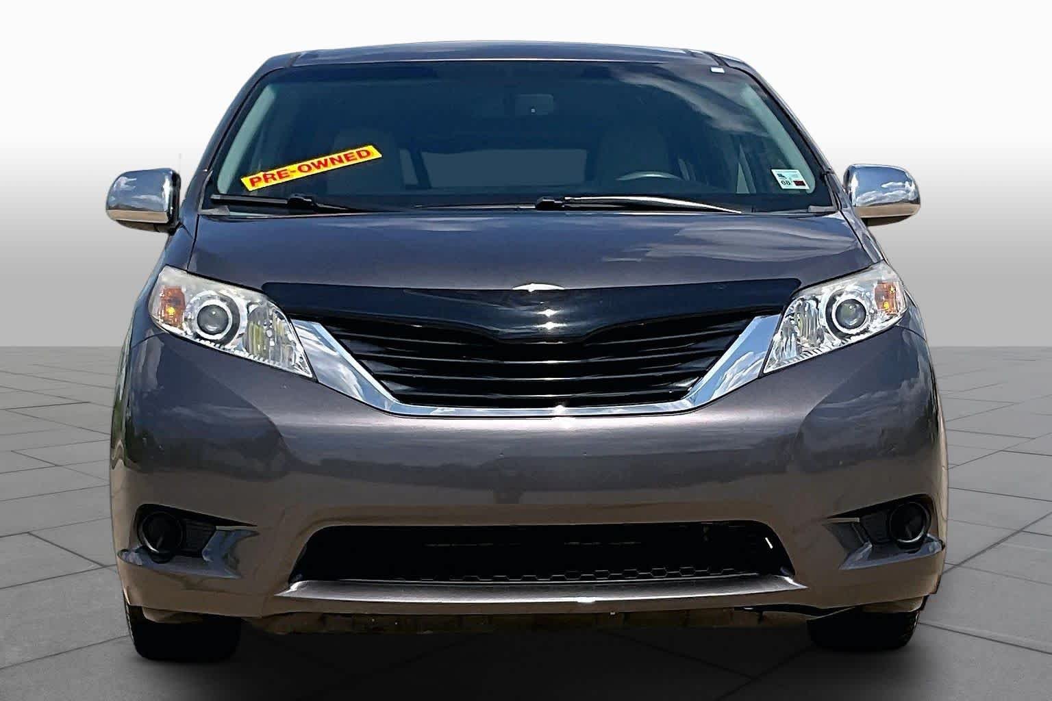 Used 2013 Predawn Gray Mica Toyota LE image 4