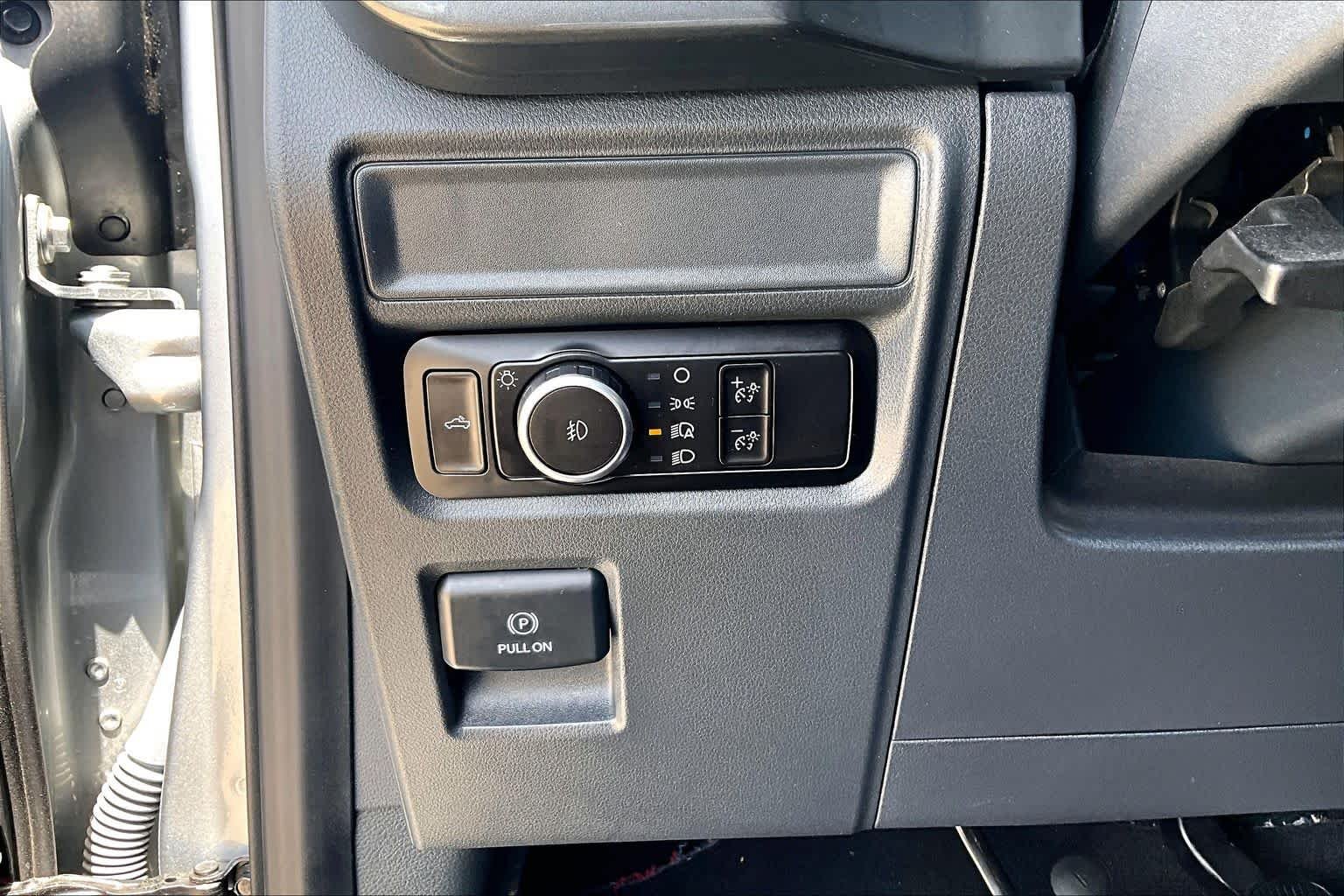 Used 2023 Iconic Silver Ford XL image 35