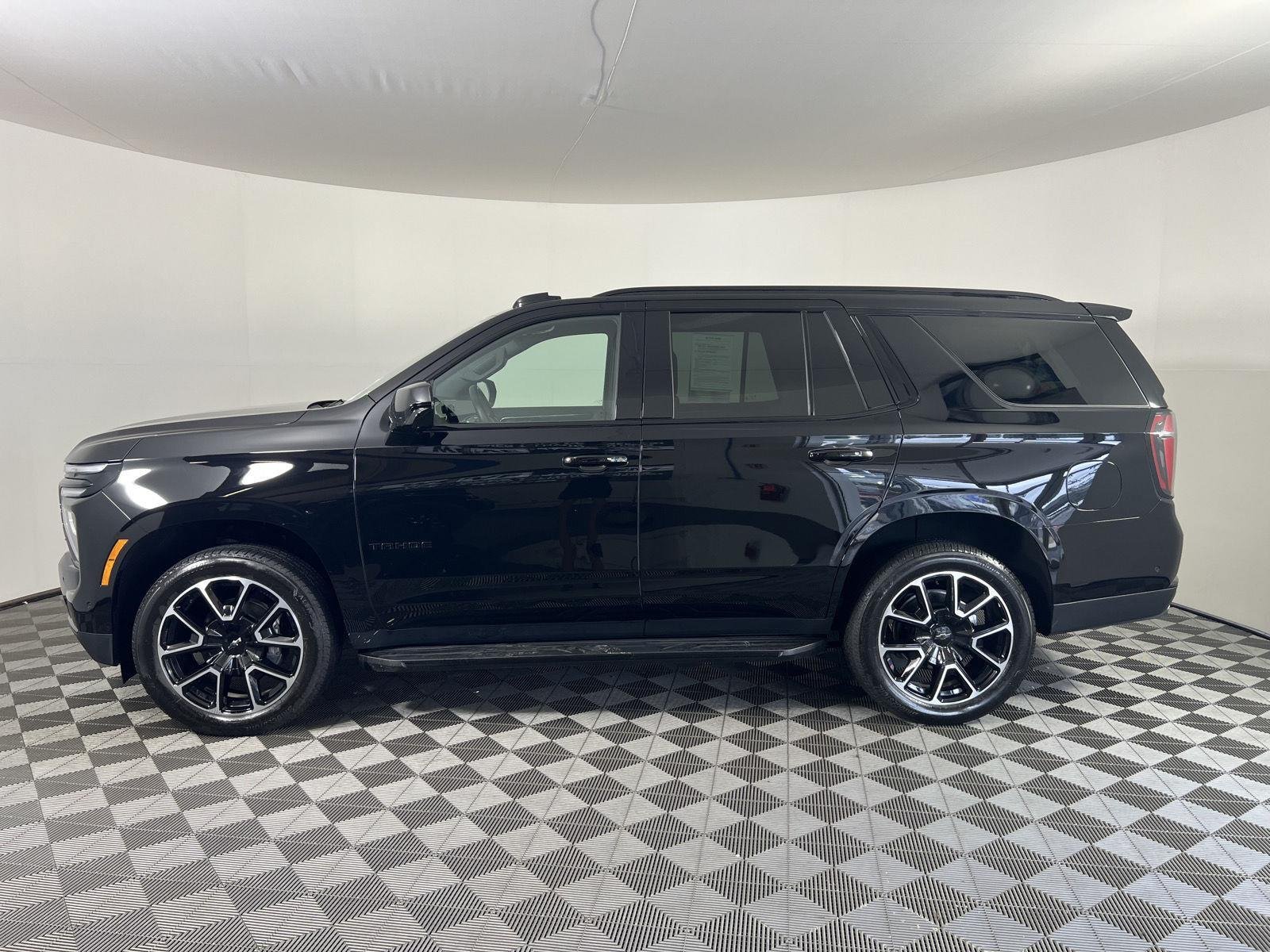 Used 2025 Black Chevrolet RST image 31