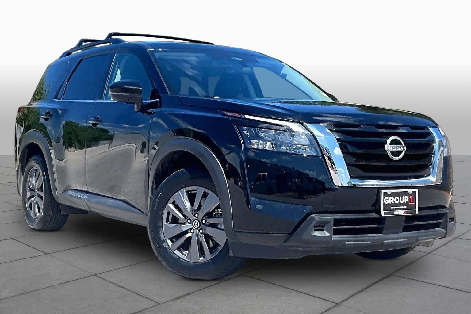 Used 2024 Super Black Nissan SV image 3