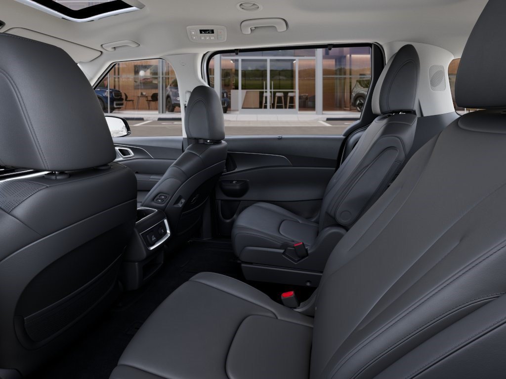 New 2027 Snow White Pearl Kia SX image 18