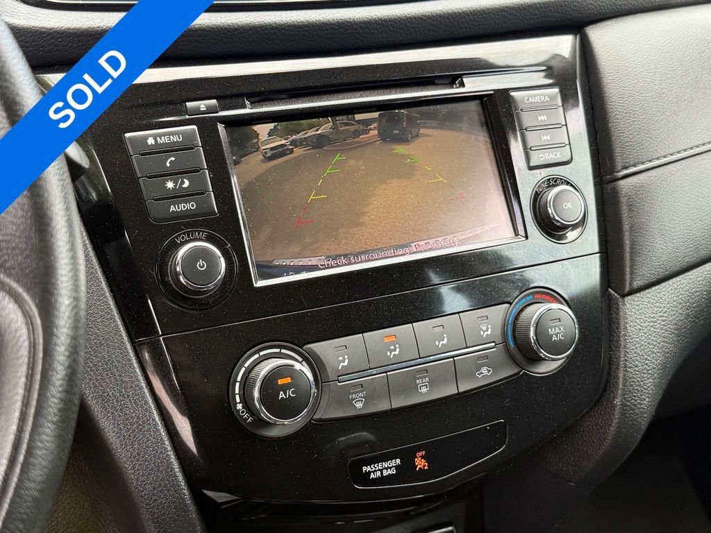 Used 2018 Caspian Blue Nissan S image 16