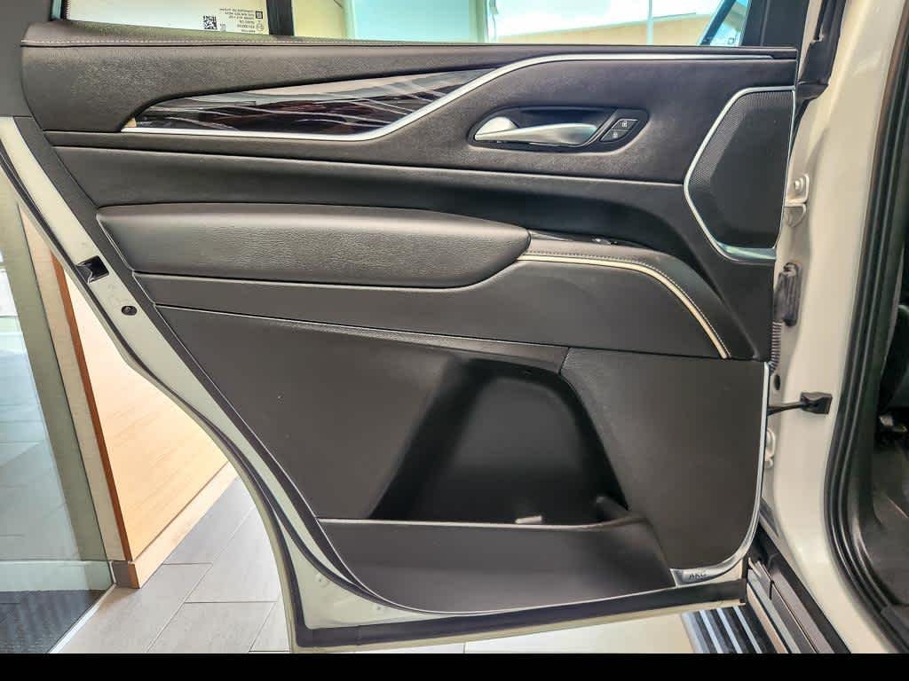 Used 2022 CRYSTAL WHITE TRICOAT Cadillac Sport image 22