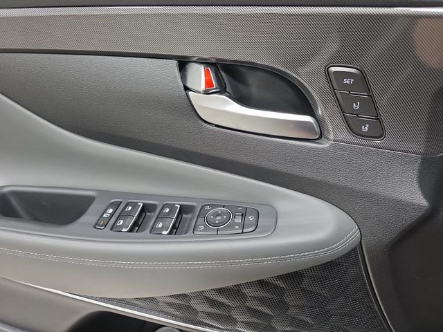 Used 2022 Silver Hyundai Limited image 28