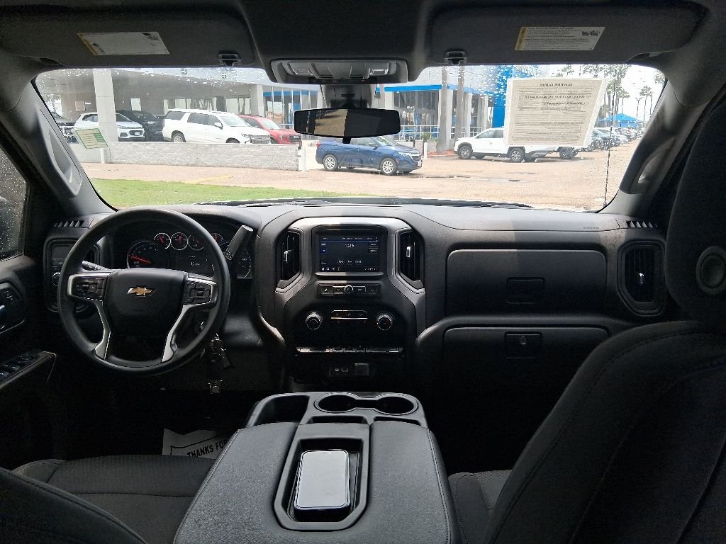 Used 2022 Silver Chevrolet Custom image 10