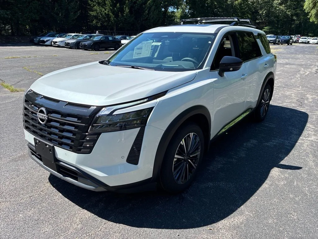 New 2026 Everest White Pearl TriCoat Nissan Platinum image 3