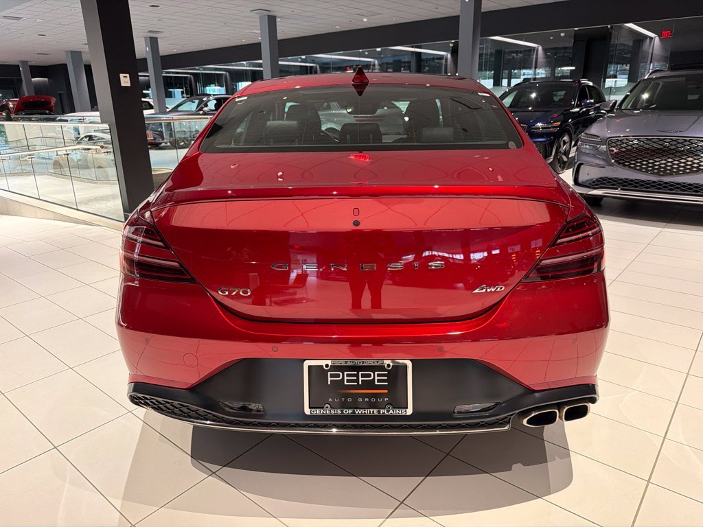 2023 GENESIS G70 Standard - Photo 6