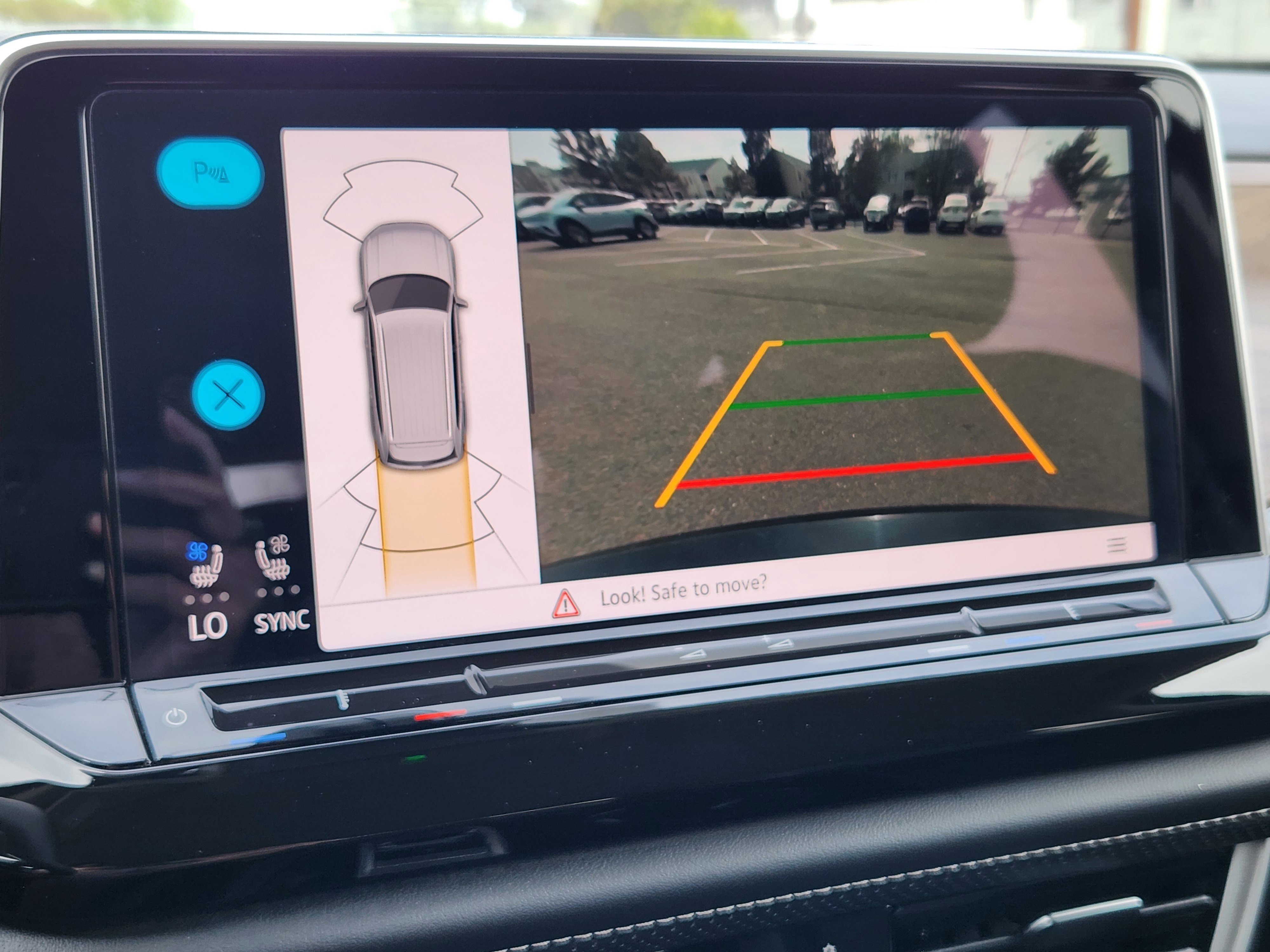 2025 Volkswagen Atlas SE w/Tech - Photo 14