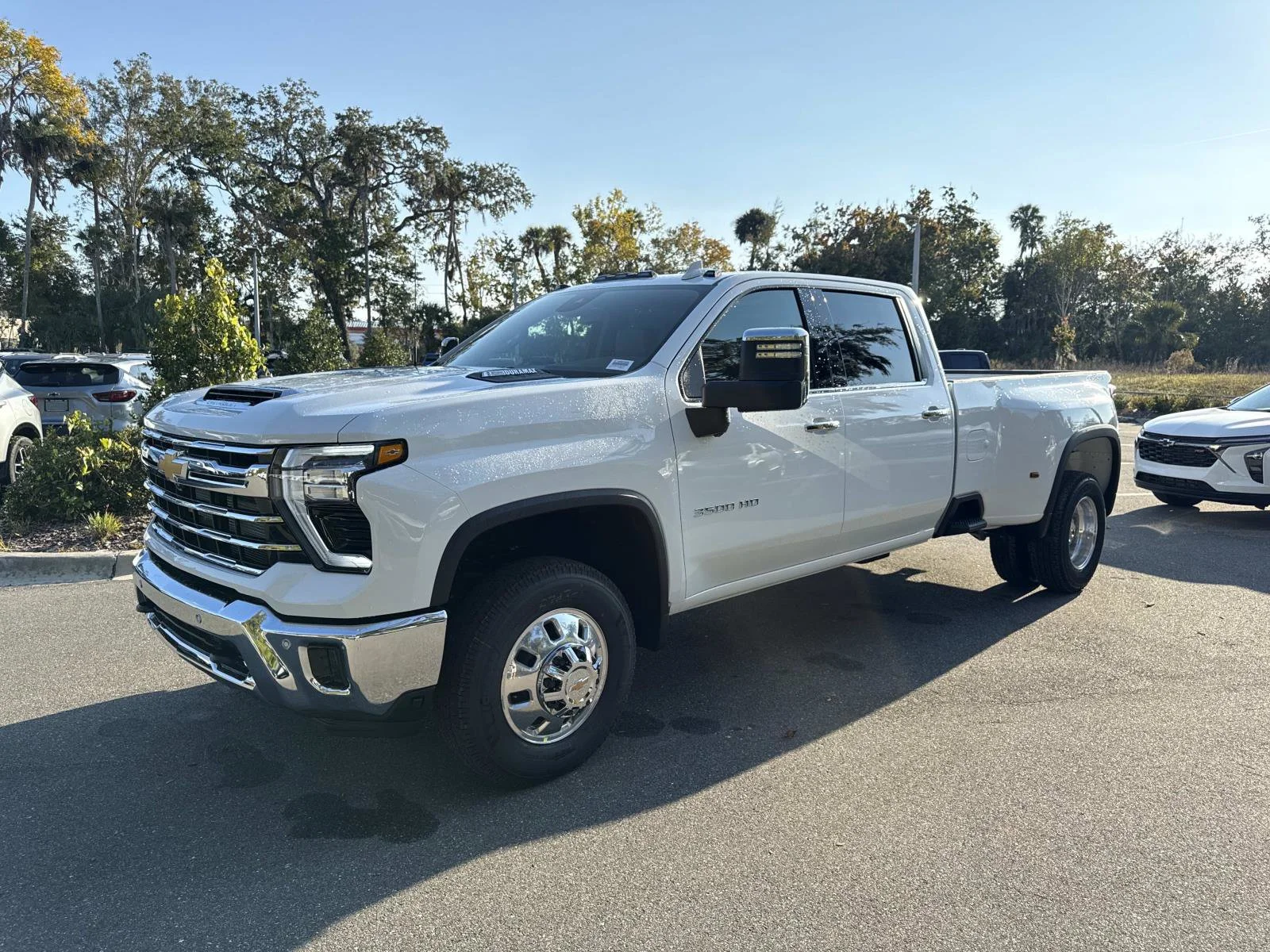 2026 Chevrolet Silverado 3500 HD LTZ - Photo 7