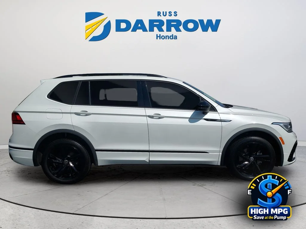 Used 2023 White Volkswagen 2.0T SE R-Line Black image 6