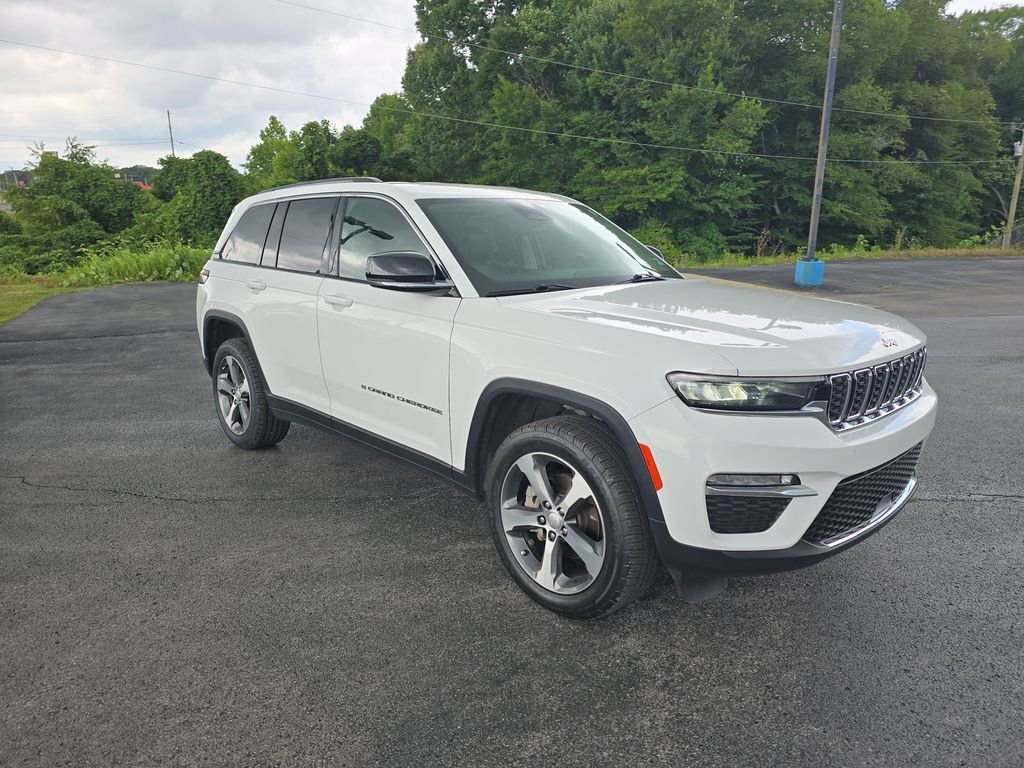 Used 2023 White Jeep Limited image 7